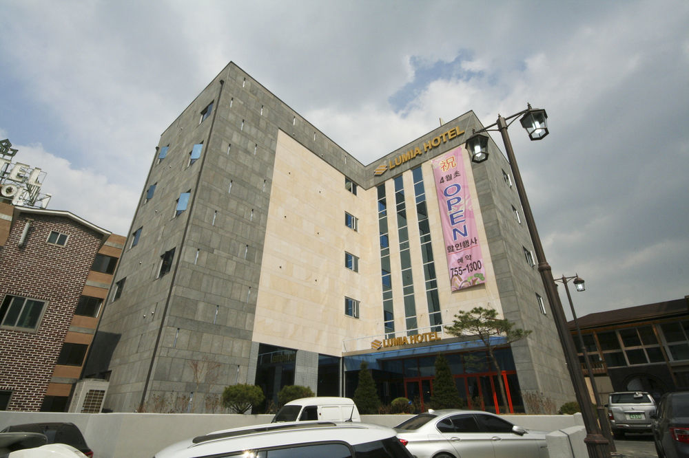 Hotel Lumia Myeongdong Сеул Екстер'єр фото